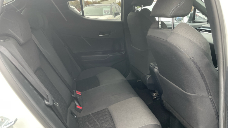 Toyota C-HR 1.8 Hybrid Design 5dr CVT Hybrid Hatchback